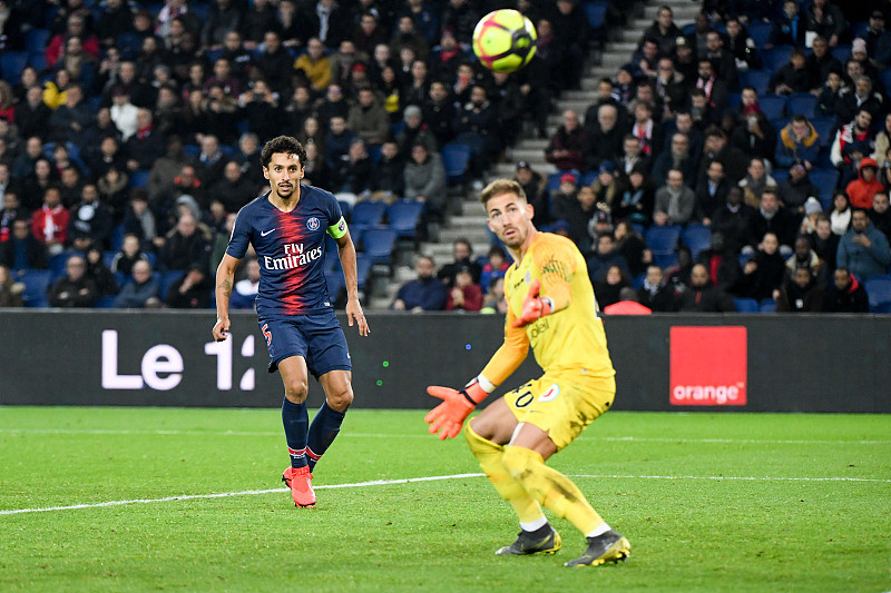 👀会说些什么呢？詹俊：已与齐达内交流近期足坛热点话题（詹俊透露与齐达内对话：聚焦近期足坛热点）