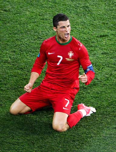 记者：曼联、切尔西、国米关注罗比尼奥之子（曝曼联、切尔西与国米有意签下罗比尼奥之子）