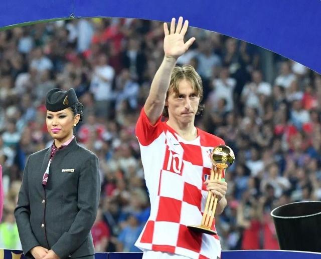 欧冠淘汰赛前瞻：拜仁客战巴黎,（欧冠淘汰赛前瞻：拜仁做客挑战巴黎）