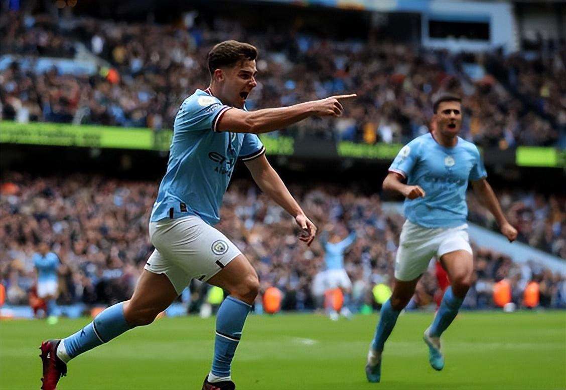 35岁之后25+次数：库里达成100次里程碑，詹姆斯领跑（35岁后25+次数榜：库里破百里程碑，詹姆斯继续领跑）