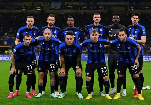 德天空：如果于帕不续约，拜仁将施洛特贝克视为主要替代者（德天空：于帕若不续约，拜仁将锁定施洛特贝克为首选替代者）