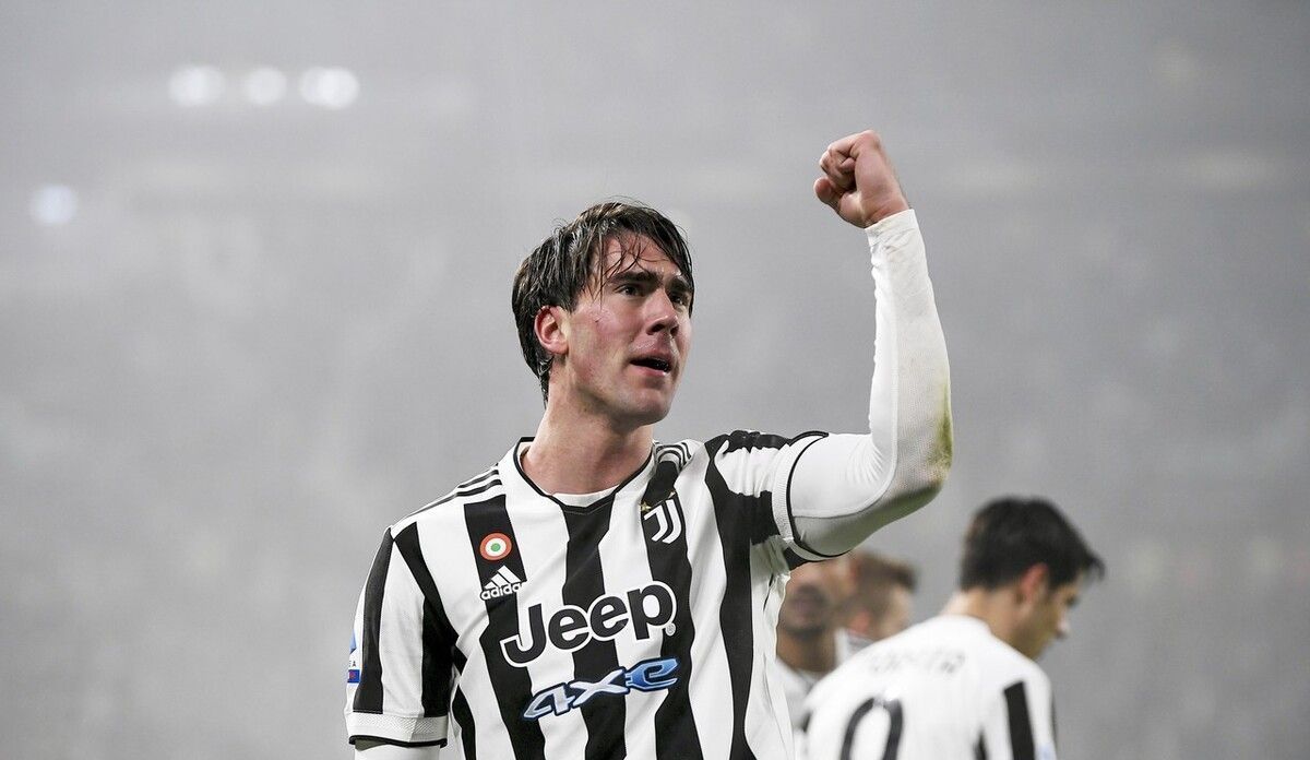 法尔克：拜仁计划明年夏天开启中国行，踢两场友谊赛（法尔克称拜仁计划明夏访华，安排两场热身赛）