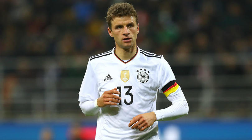 太阳主帅：布克已恢复训练，正朝着好的方向发展（太阳主帅：布克已重返训练，恢复进展积极）