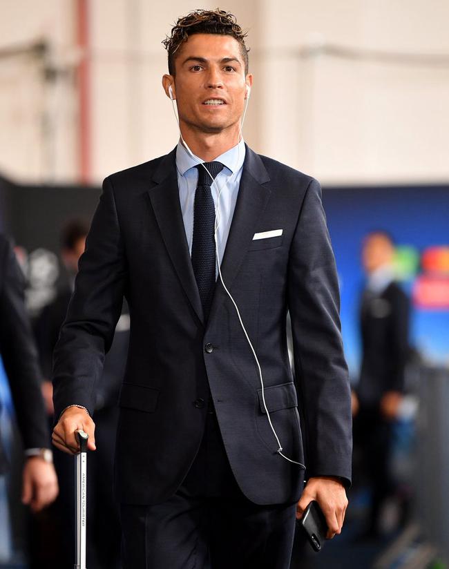 美记：弗拉格近6场三分12中2，中近距离才能让他得心应手（美记：弗拉格近6战三分12投仅2中，中近距进攻才更顺手）